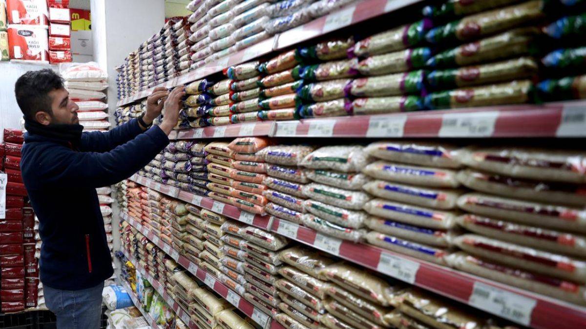 Perakendecilerden indirim ve fiyat açıklaması