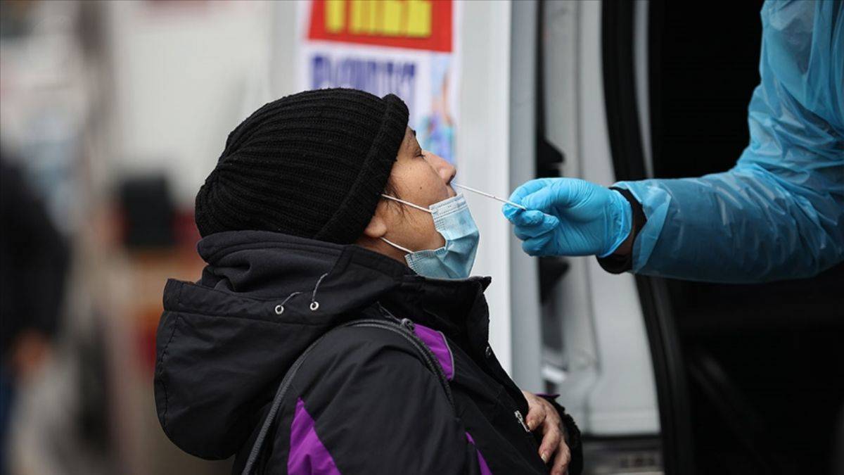 'Omicron varyantının 'tsunami' etkisi oluşturmasından büyük endişe duyuyoruz'