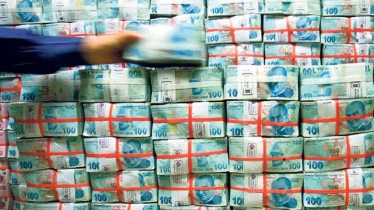 Ekonomiye ‘TL operasyonu’ çeken Türkiye’deki dev holdingler