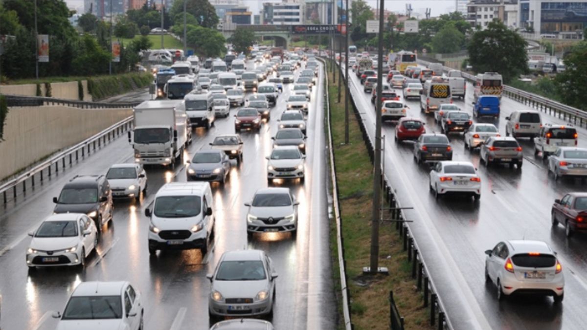 Aracı olanlar dikkat! Trafik sigortasında tavan fiyat değişti