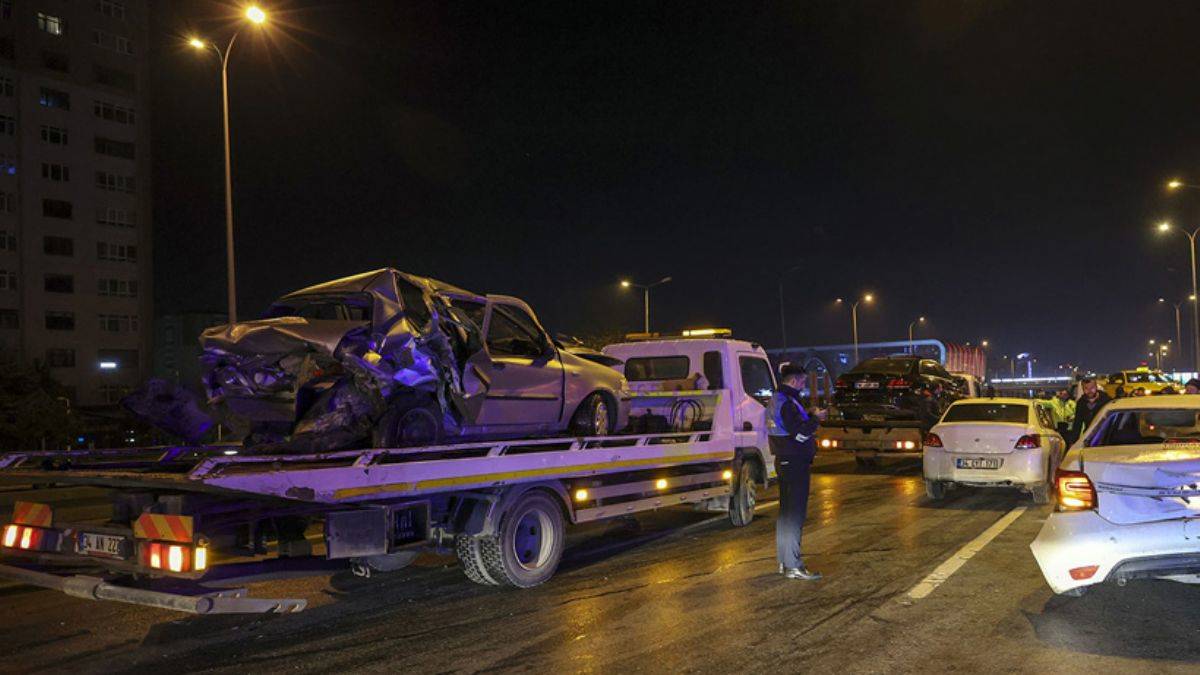 İstanbul’da zincirleme kaza: 10 yaralı