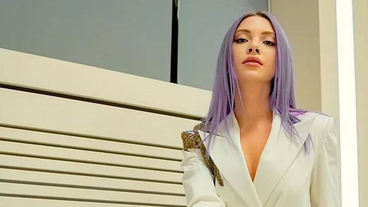 Ece Seçkin hayranlarını korkuttu