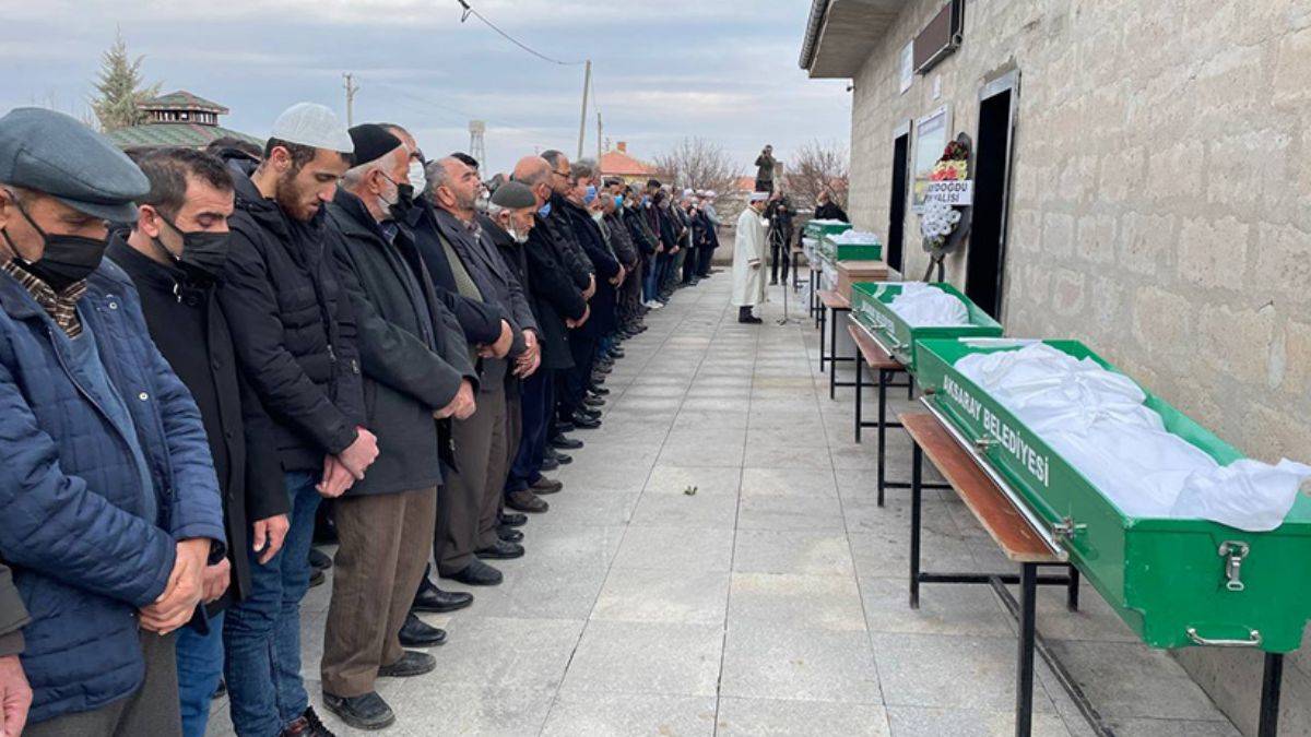 Aksaray'da iki otomobil çarpıştı: 7 ölü