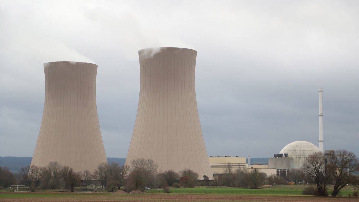 Almanya 3 nükleer santralini daha kapattı