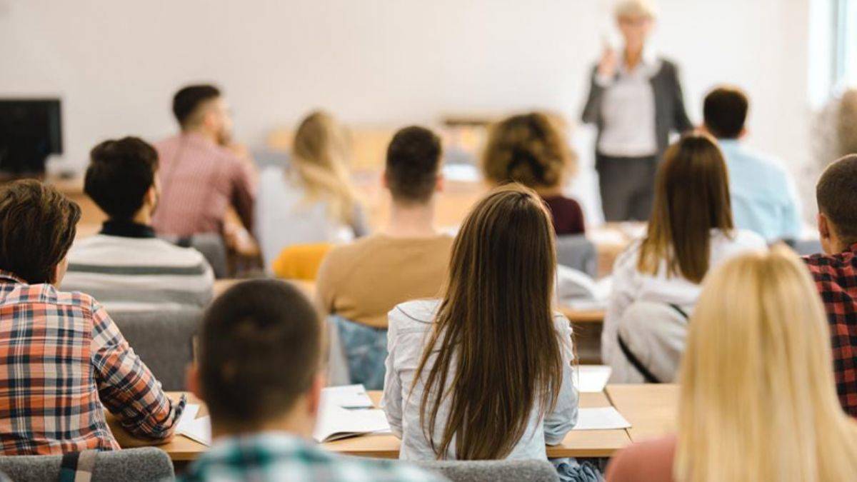 ABD'de birçok üniversite uzaktan eğitime dönüyor