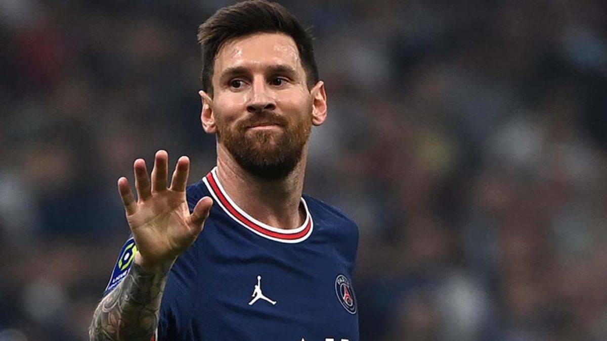 Ünlü futbolcu Messi koronavirüse yakalandı