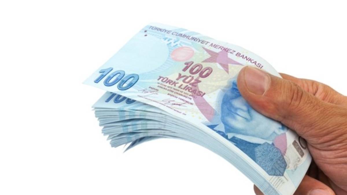 En düşük emekli maaşı 2500 TL mi oldu? 2022 en düşük emekli maaşı 2 bin 500 lira mı?