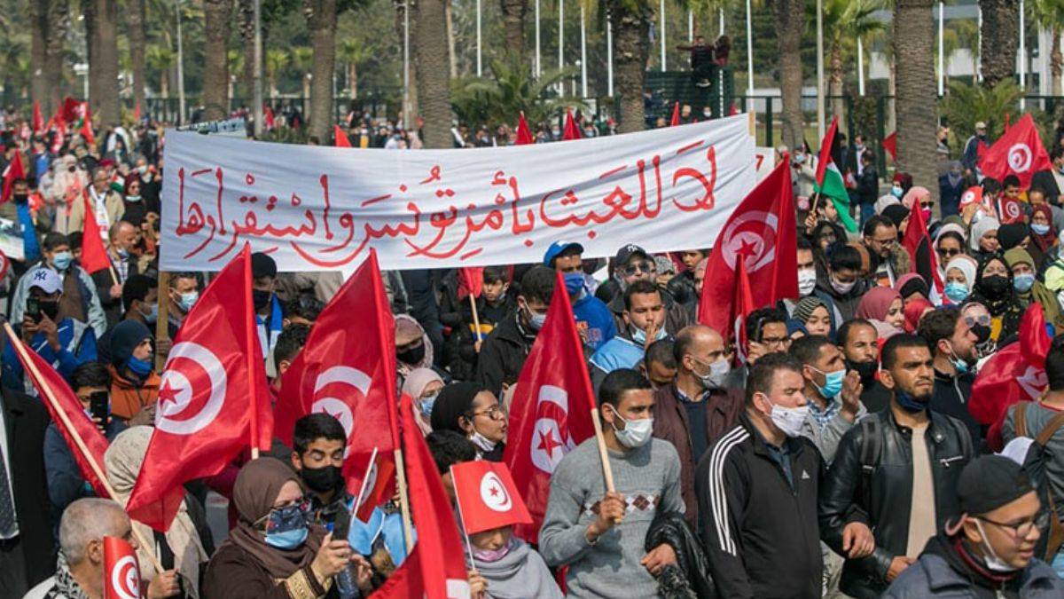 Tunus’ta 'Darbe Karşıtları'dan tüm kesimlere açlık grevine katılma çağrı