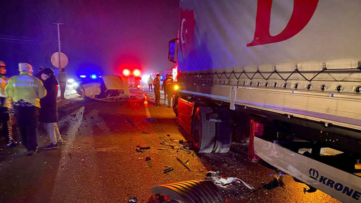 Aydın'da feci kaza: 2 ölü, 3 yaralı