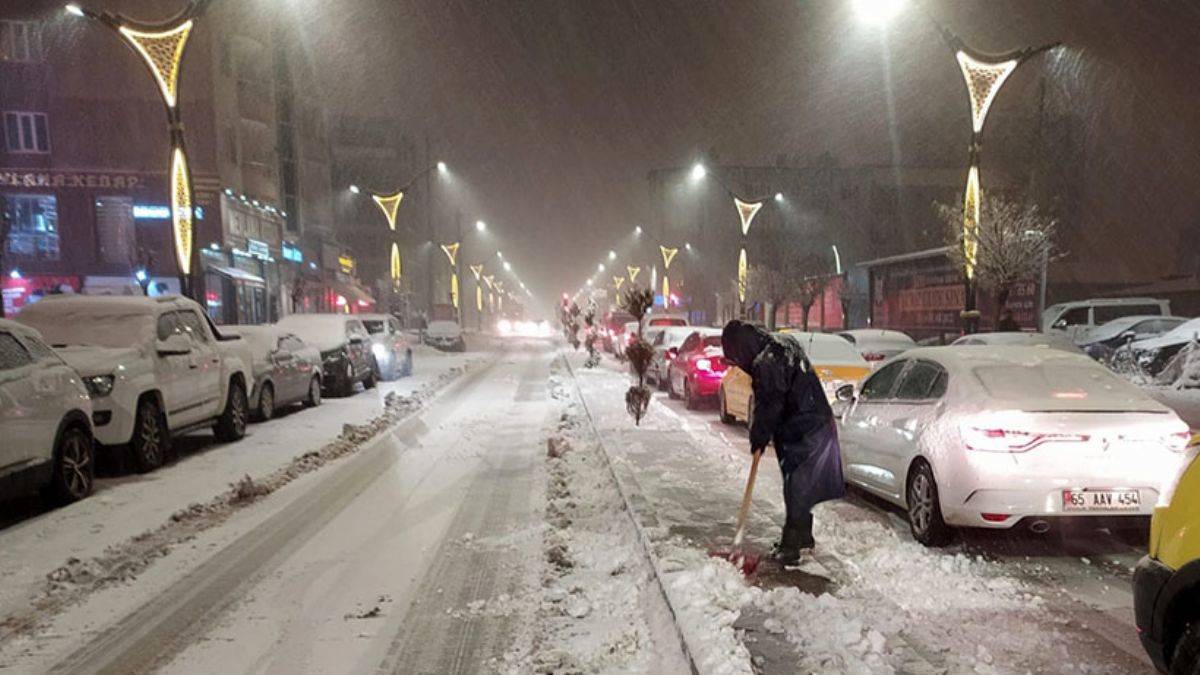 Doğu'da soğuk hava yaşamı etkiliyor