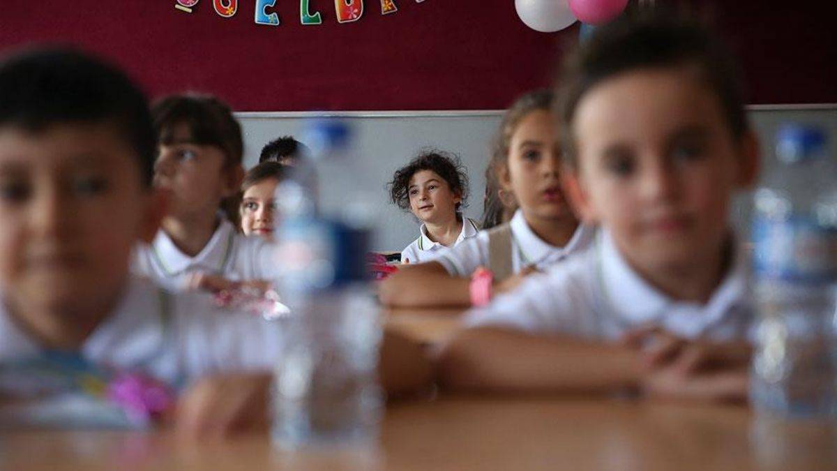 Okullar kapanacak mı? Yüz yüze eğitime ara mı verilecek? Online eğitime mi geçilecek?