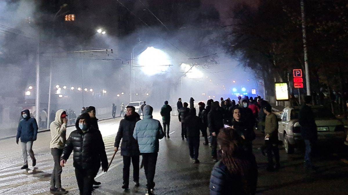 Kazakistan’da protestolar nedeniyle 2 şehirde OHAL ilan edildi