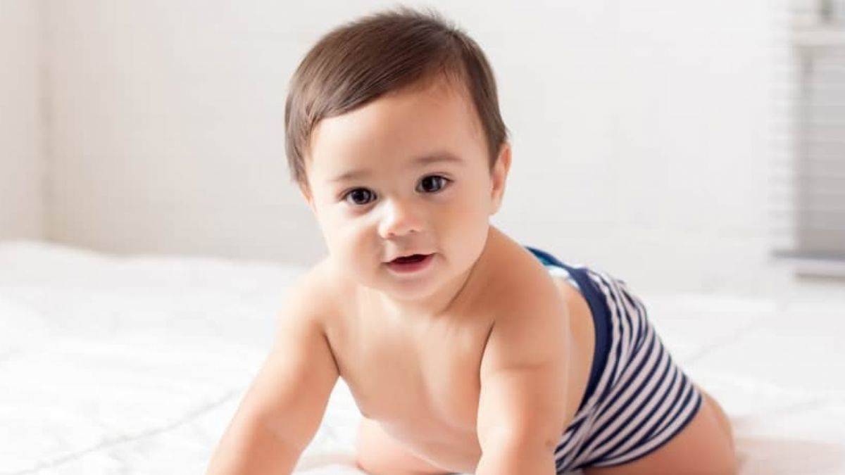 6 aylık bebeğin gelişimi nasıl olmalı?