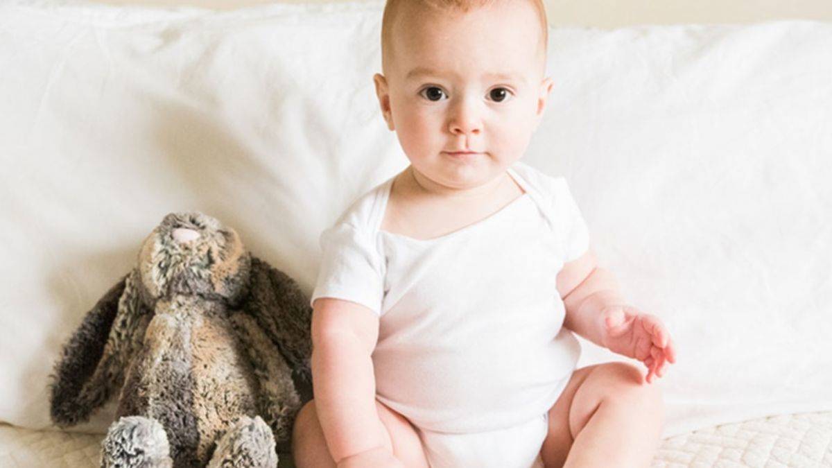 7 aylık bebeğin gelişimi nasıl olmalı?