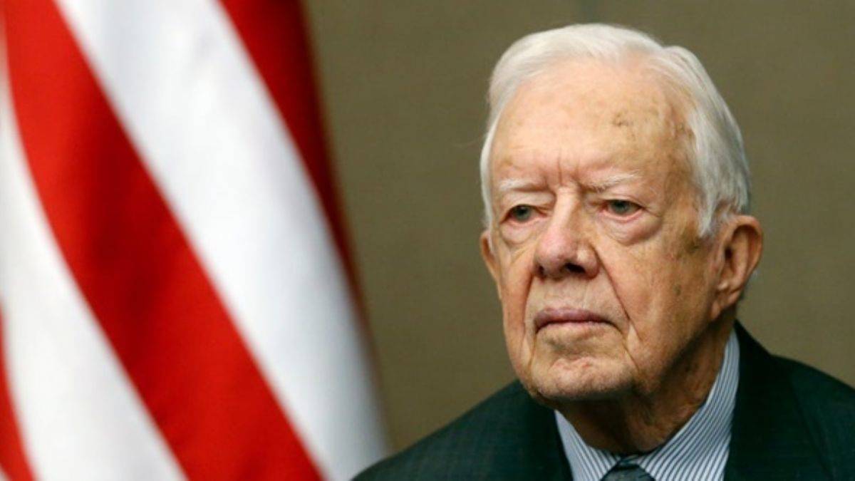 'Büyük ulusumuz şimdi genişleyen bir uçurumun eşiğinde'