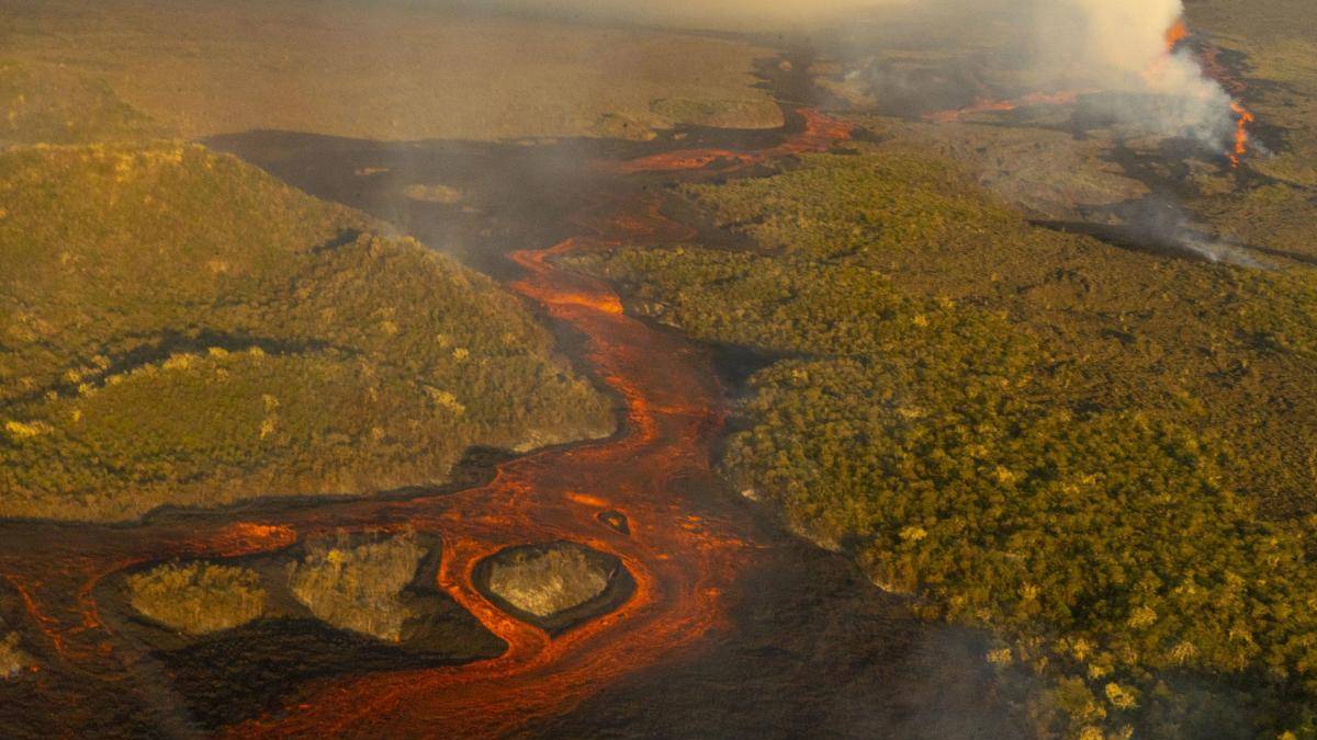 Ekvador'da yanardağ patlaması