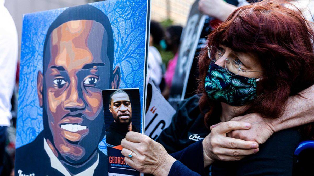 Siyahi Ahmaud Arbery’yi öldüren üç kişiye ömür boyu hapis