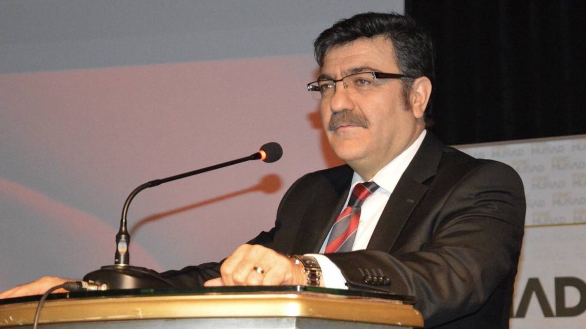 Hacısalihoğlu'ndan zam değerlendirmesi: Hollanda’da benzin 1.96 Euro, Türkiye’de 0.89 Euro