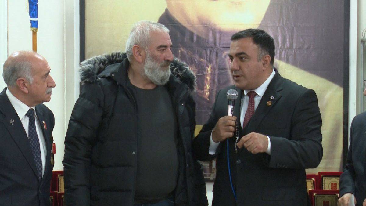 Azerbaycanlı gazilerden Oktay Kaynarca'ya sitem: Bizi İstanbul'da bulsun