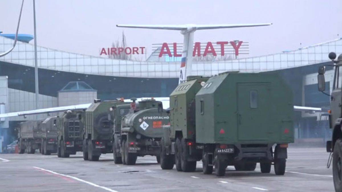 Rusya'dan Kazakistan'a asker sevkiyatı paylaşımı