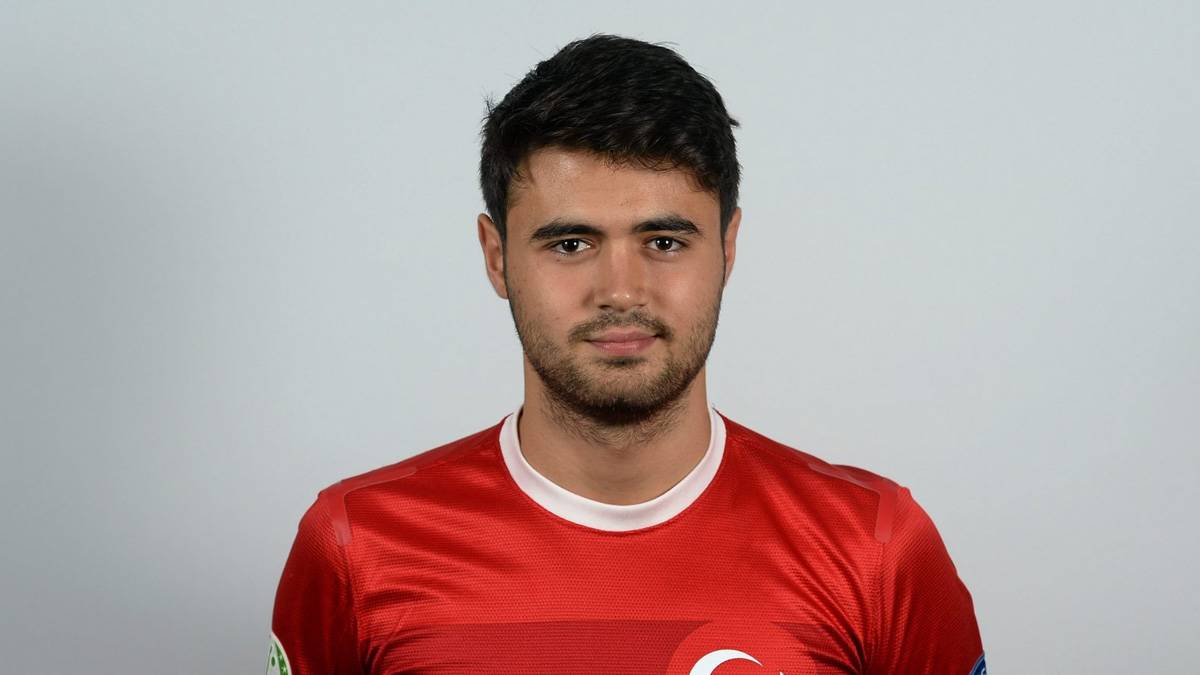 Futbolcu Ahmet Çalık hayatını kaybetti