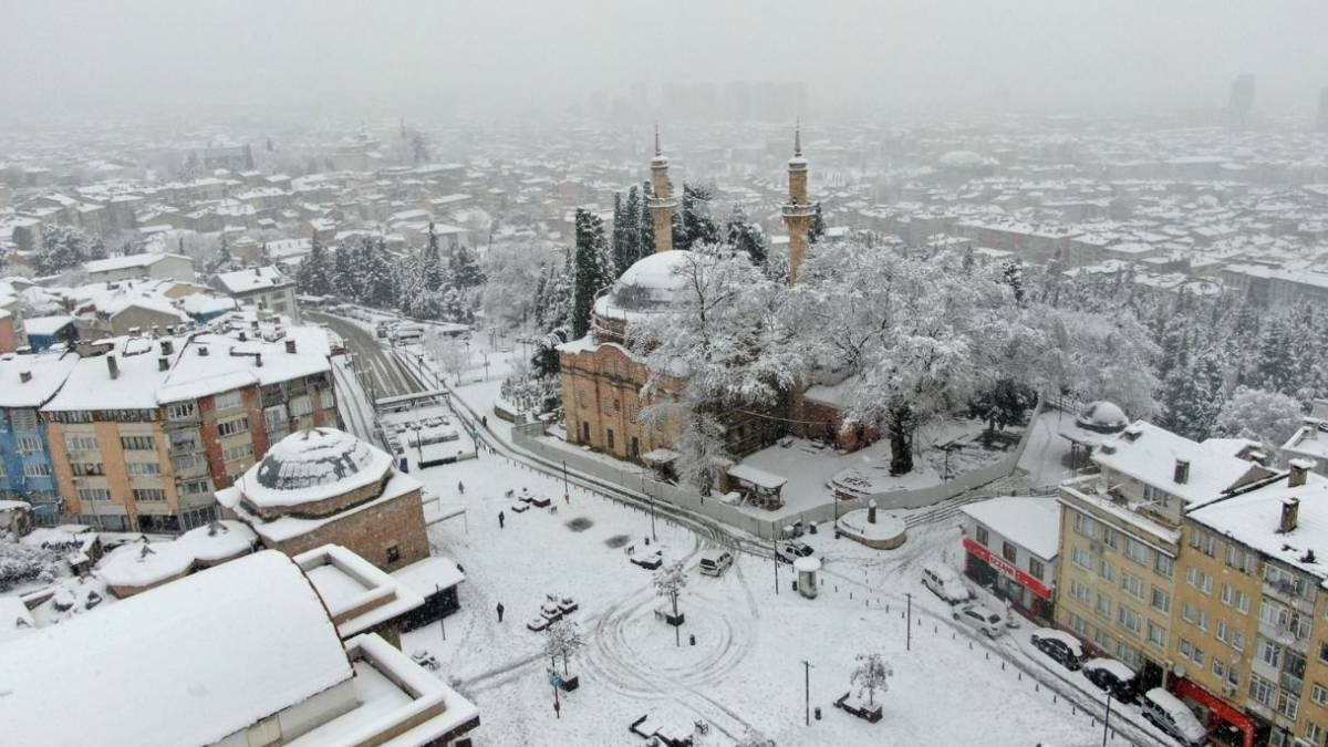 Bursa'da 13 Ocak'ta okullar tatil mi? Bursa-Balıkesir 13 Ocak Perşembe kar tatili var mı?