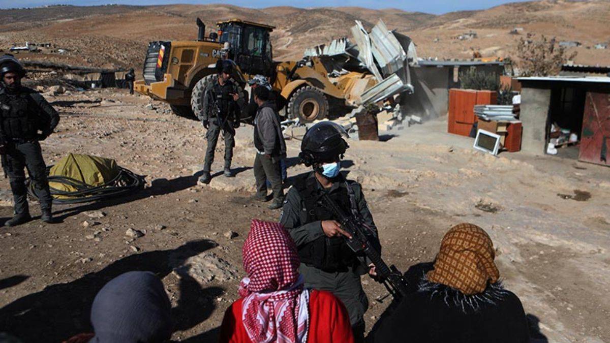 İsrail güçleri Filistinlilere ait evleri yıktı