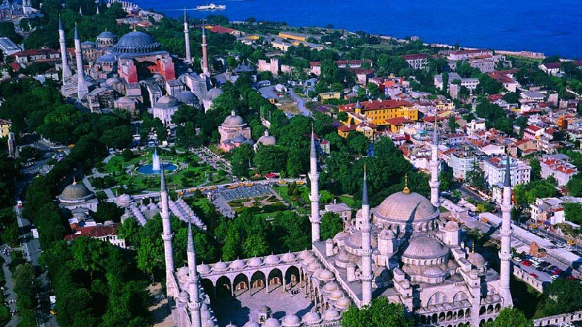Metaverse'de Sultanahmet ve Ayasofya Camii satışa çıkarıldı