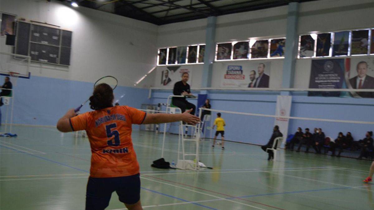 Didim'de badminton heyecanı