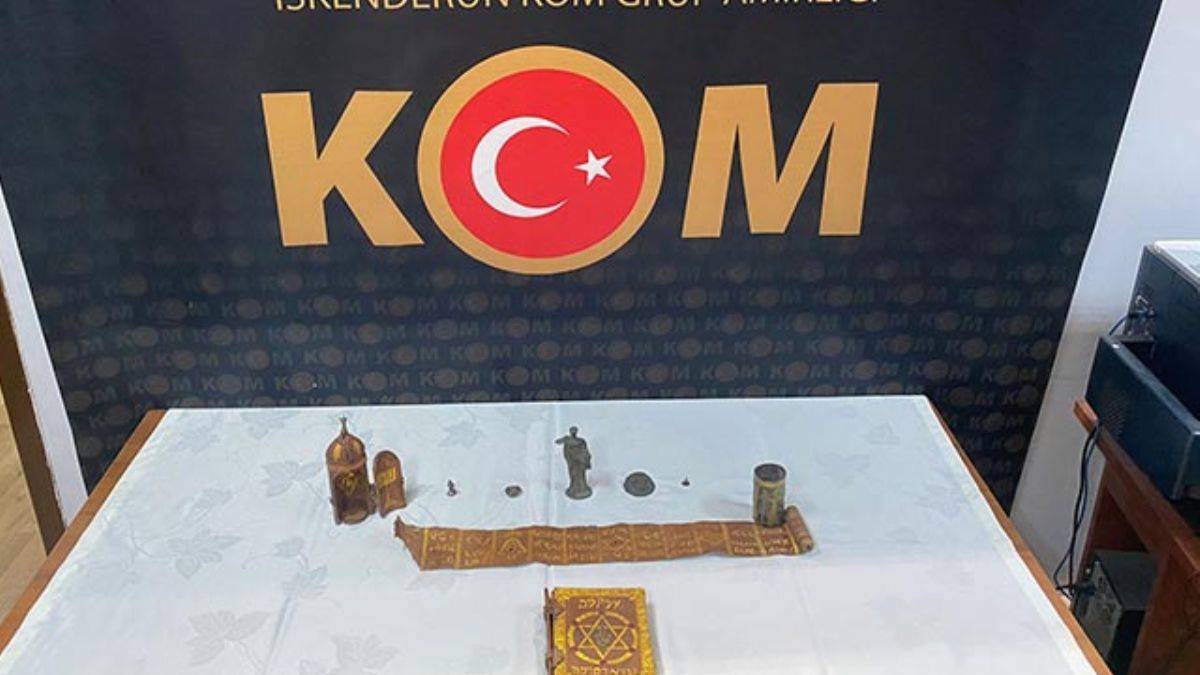 Hatay’da İbranice Tevrat ele geçirildi