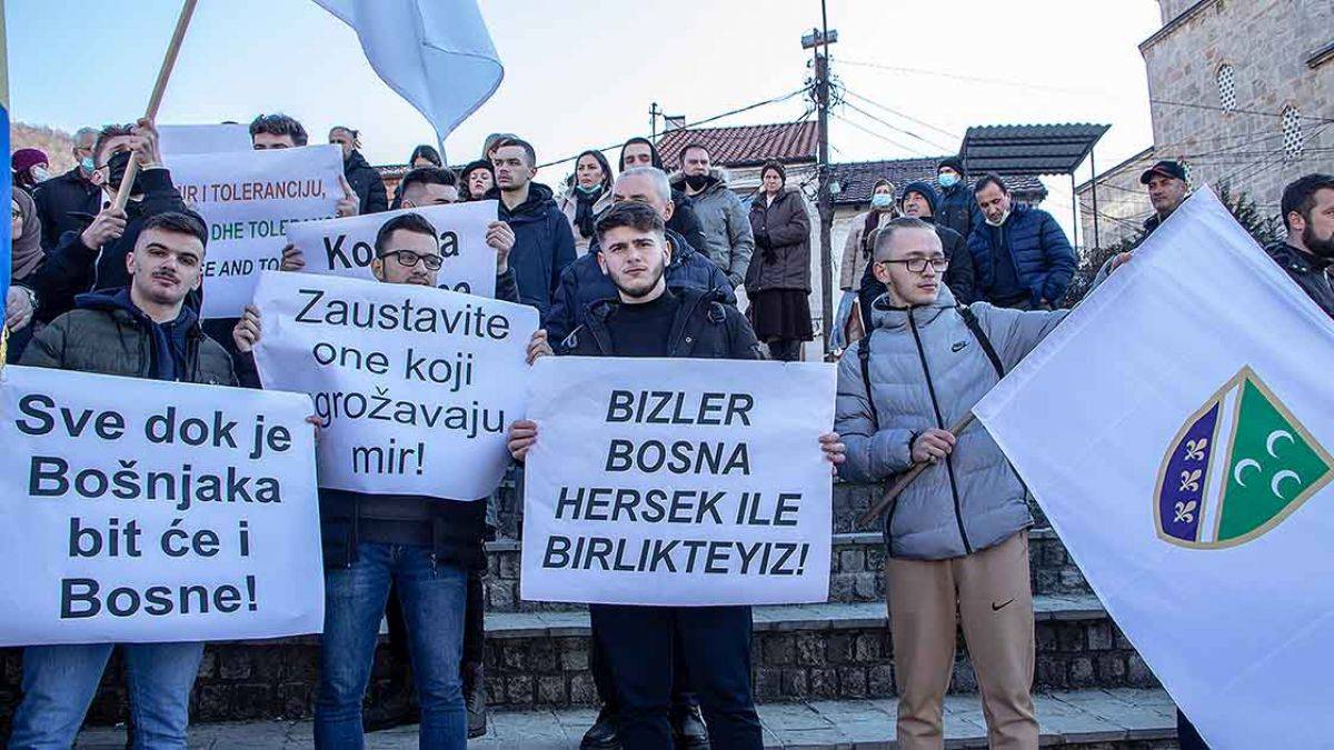 Kosova'da Bosna Hersek'e destek yürüyüşü