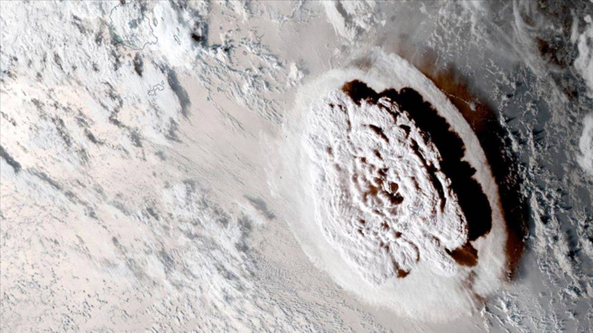 Yanardağ patlaması; ABD, Kanada ve Şili'de tsunami uyarısı!