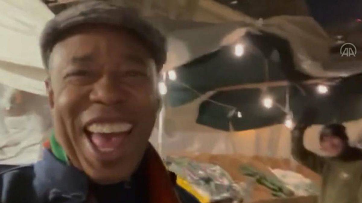 Türk dostu olduğunu bir kez daha gösterdi