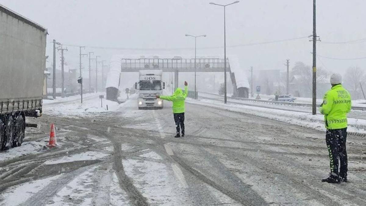 TEM Ankara yönü kapandı mı? TEM Ankara yönü açıldı mı? Tem Otoyolu Ankara yönü ne zaman açılacak?
