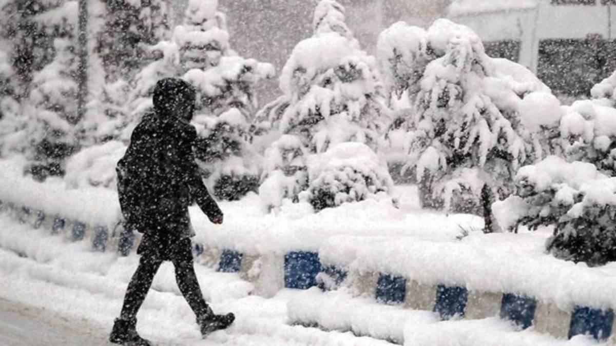 Elazığ'da yarın (20 Ocak) okullar tatil mi? Elazığ'da 20 Ocak'ta okullar tatil edildi mi? Elazığ'da kar tatili uzadı mı?