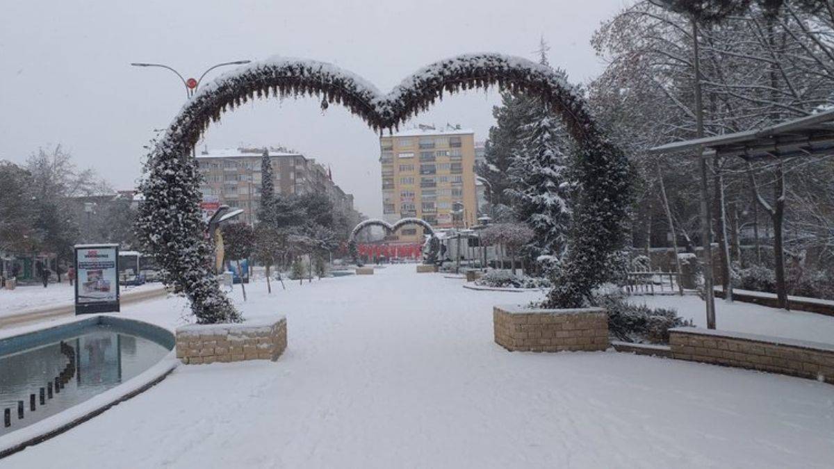 Elazığ'da yarın okullar tatil mi? 20 Ocak Perşembe Elazığ kar tatili açıklaması