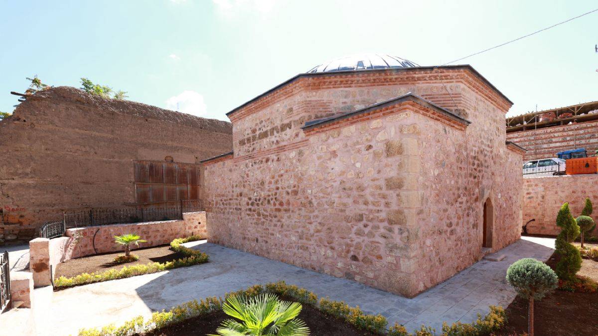 'Sık dişini helası' müze oldu