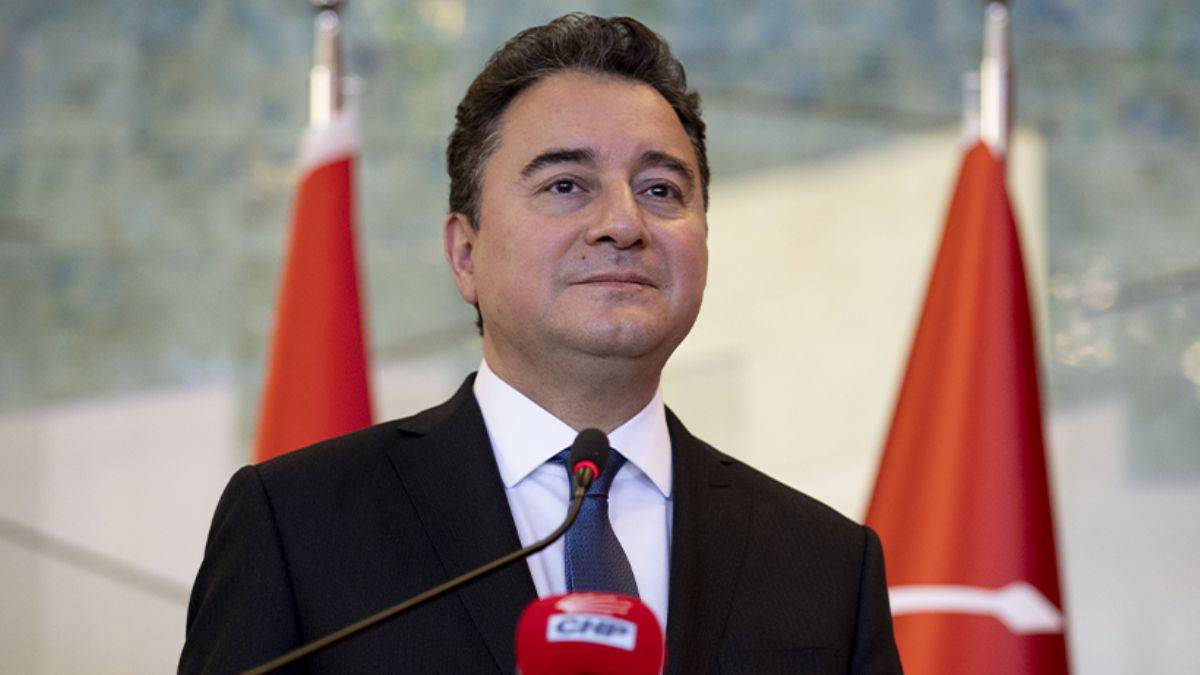 Babacan'dan seçmeli Kürtçe ders kampanyasına destek