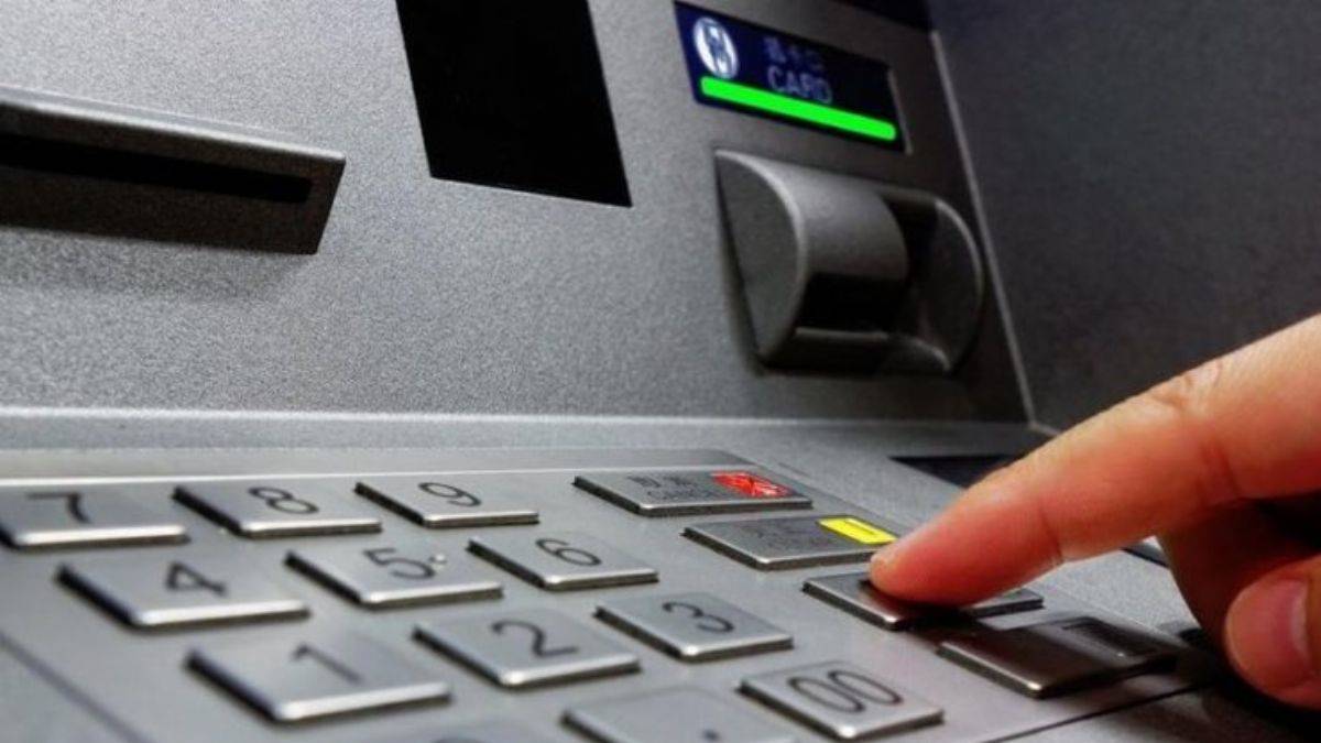 ATM şifresini tersten girince 'polis gelir efsanesi' yalanlandı