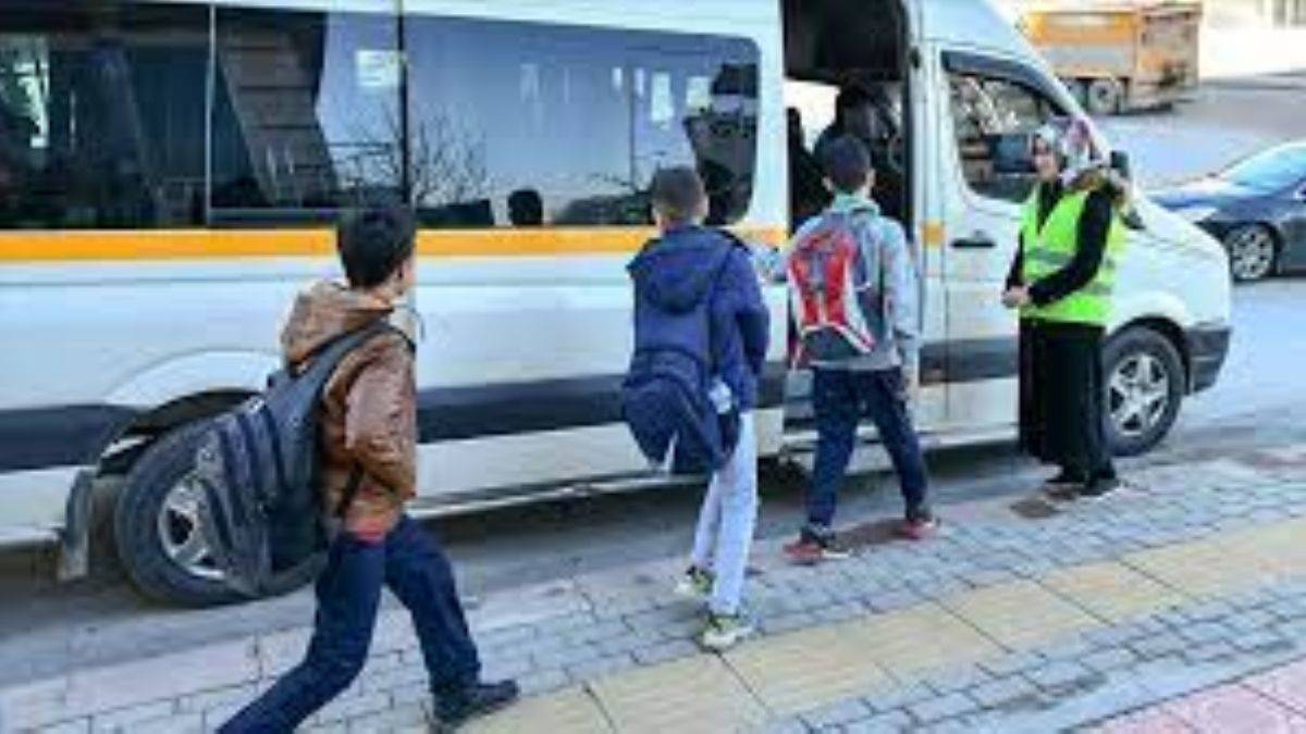 Okul servislerine yüzde 27 zam!