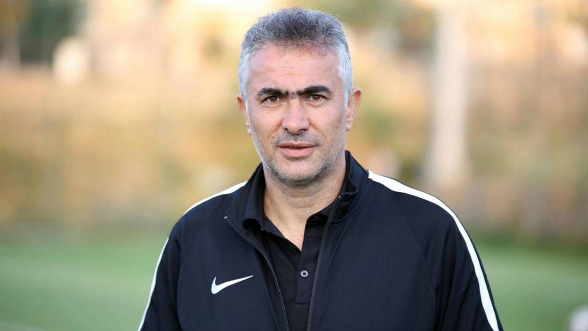 Kocaelispor'un yeni teknik direktörü Mehmet Altıparmak oldu!