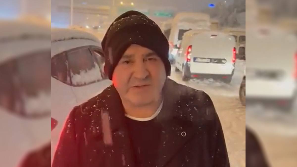 Şafak Sezer yolda mahsur kaldı, yardım istedi