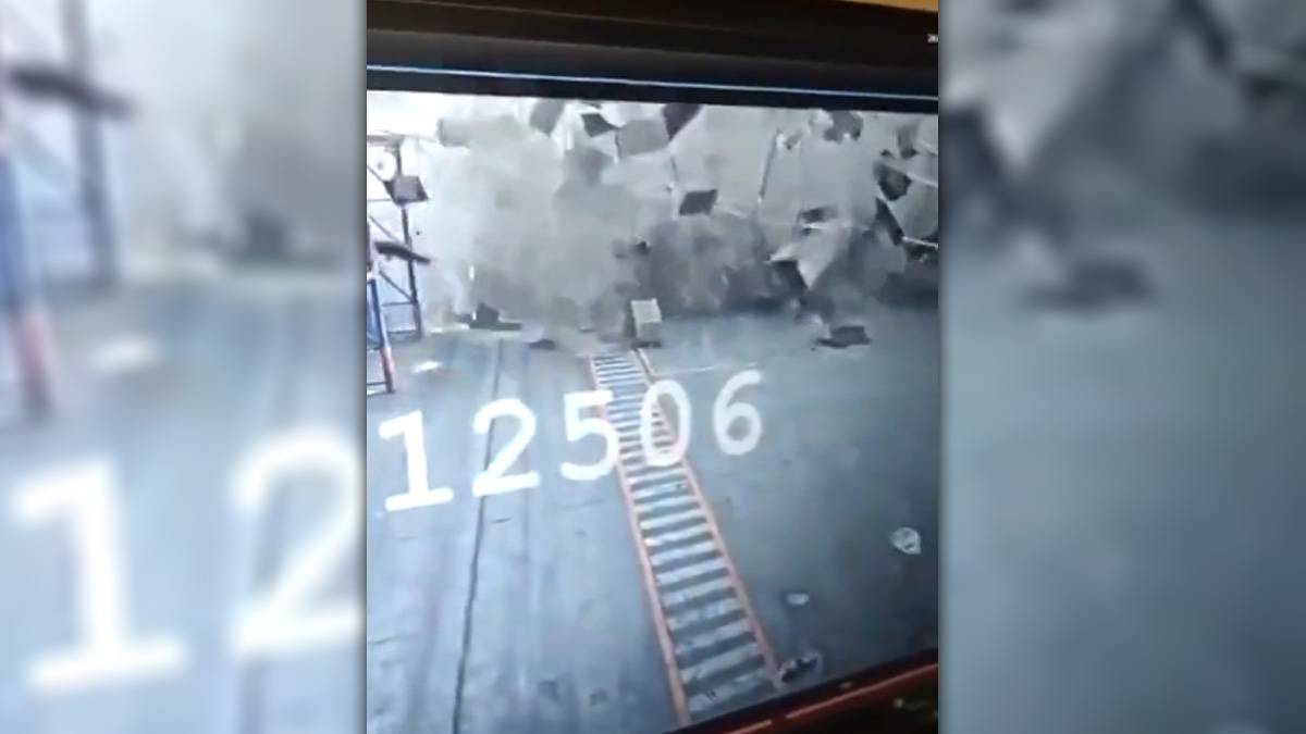 İstanbul Havalimanı'ndaki kargo binasında çökme