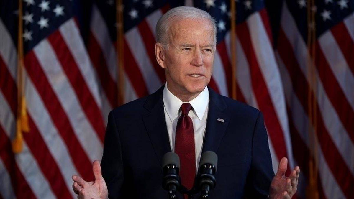 Biden, küfrettiği muhabirden özür diledi