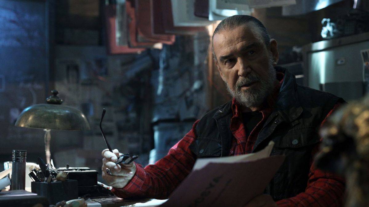 Yalnız Kurt dizisinin konusu ne? Yalnız Kurt dizisinin oyunları kim?