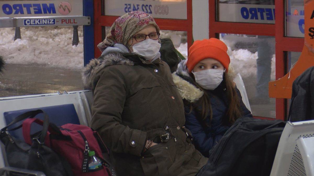 Otogarda mahsur kalanlar geceyi yazıhane ve mescitlerde geçiriyor