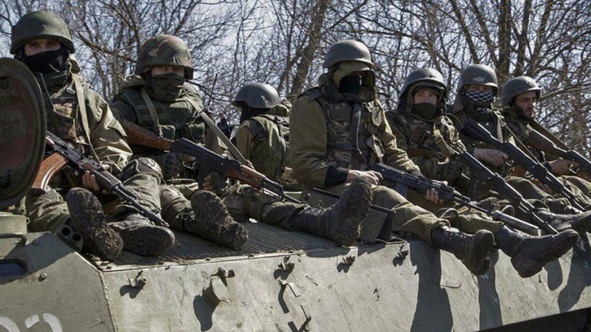 Almanya'dan Ukrayna'ya miğfer desteği