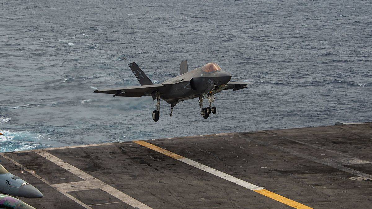 ABD, F-35'in enkazına Çin'den önce ulaşmaya çalışıyor