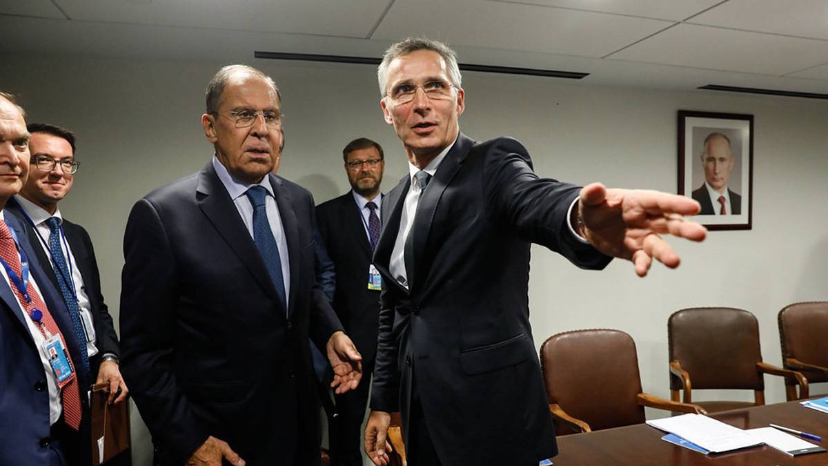 Lavrov'dan Stoltenberg'e: Gerçekle bağını kaybetti