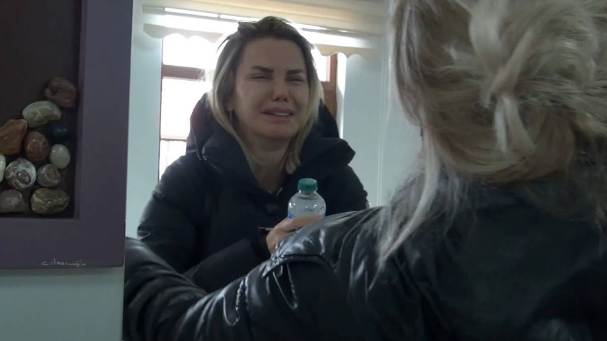 Ece Erken gözyaşlarına boğuldu: Keşke ben ölseydim